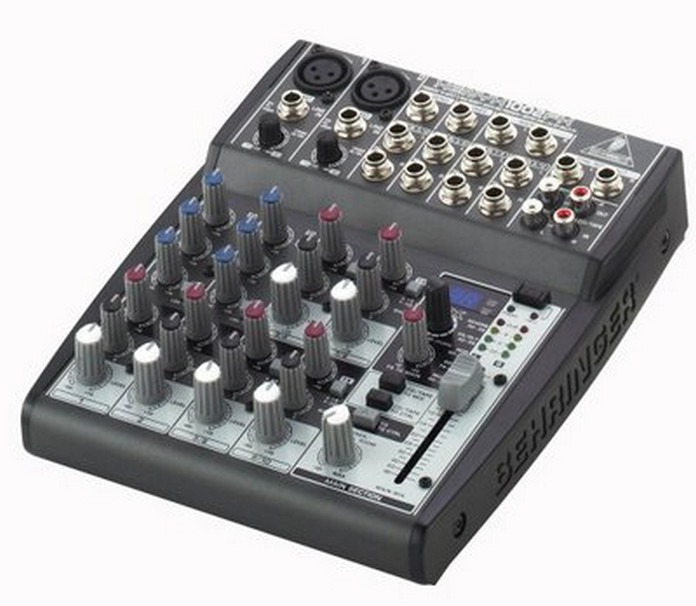 Consola o Mixer Behringer