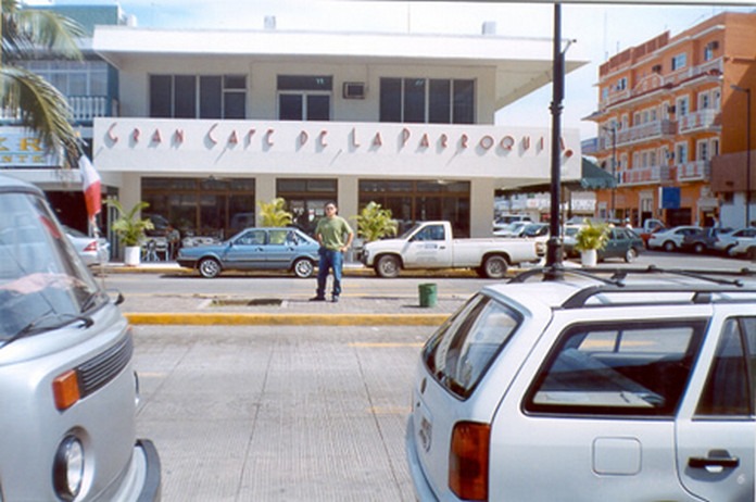 Fachada del tradicional Gran Café de La Parroquia