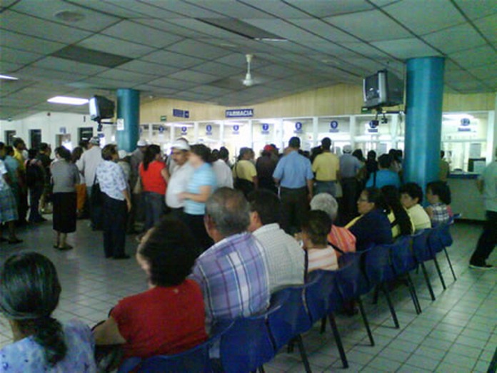 Vista panorámica de ventanillas administrativas