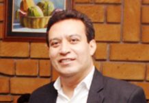 Alex Segovia: un secretario de lujo