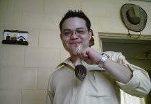 Tomando Coca-Cola en bolsa plástica