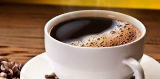 Lunes y preparando el café