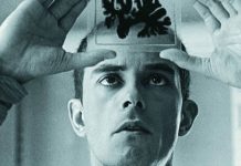 Película Online: Un hombre mirando al sudeste